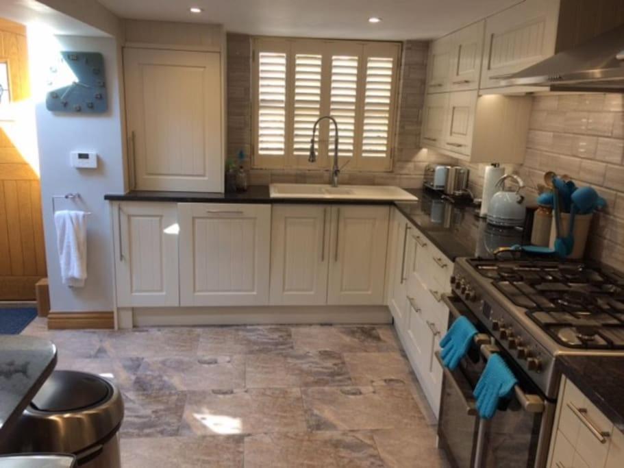 River Road, Littlehampton, Executive Apartment Eksteriør billede